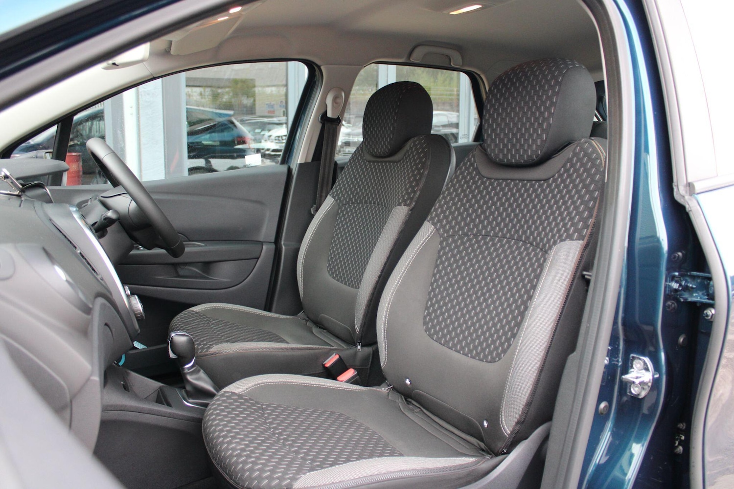 Used Renault Captur 2018 for sale - 76610226: Photo 14