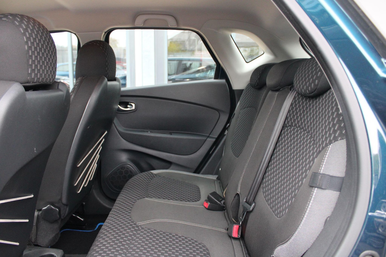 Used Renault Captur 2018 for sale - 76610226: Photo 15