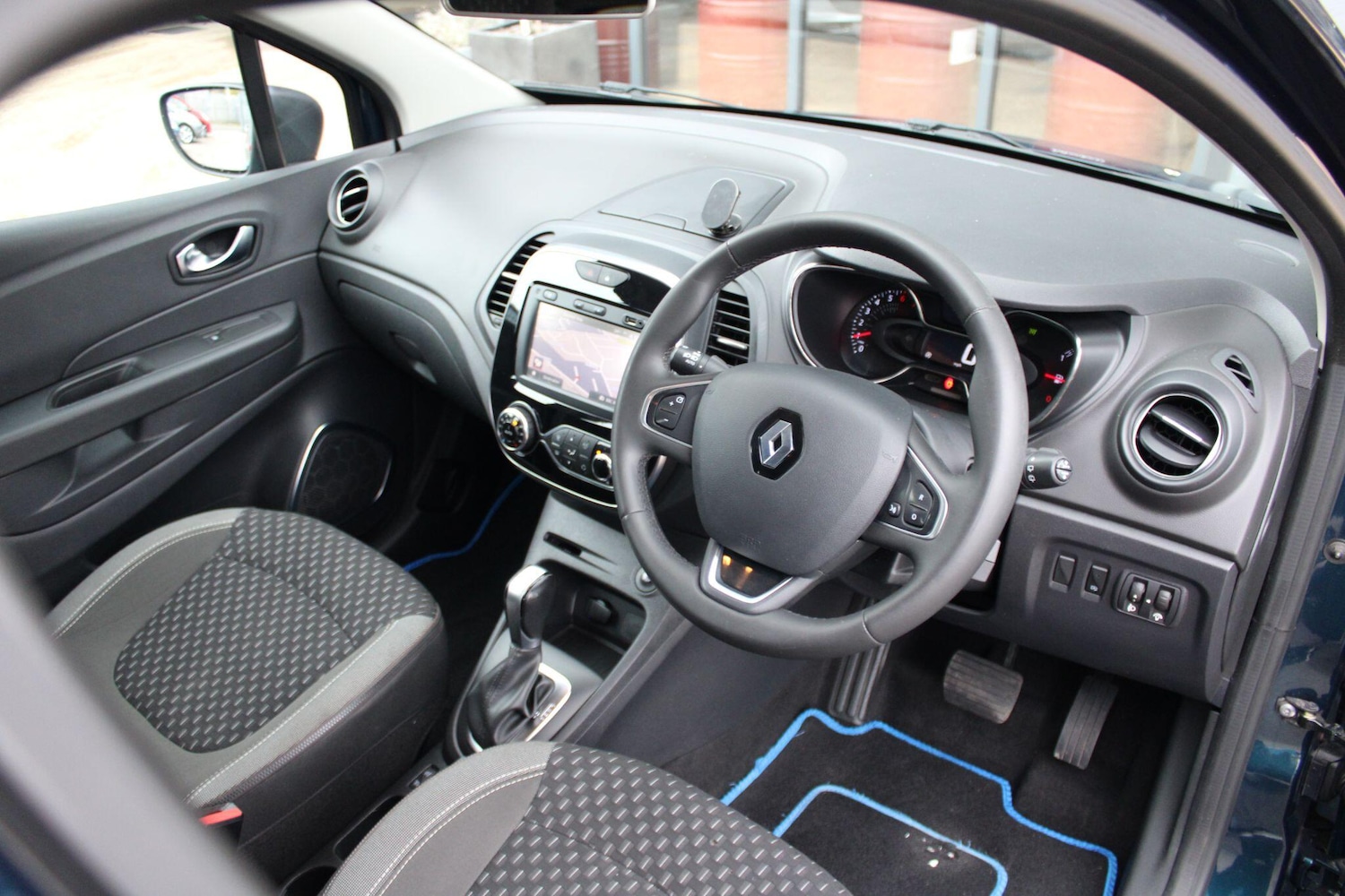 Used Renault Captur 2018 for sale - 76610226: Photo 16