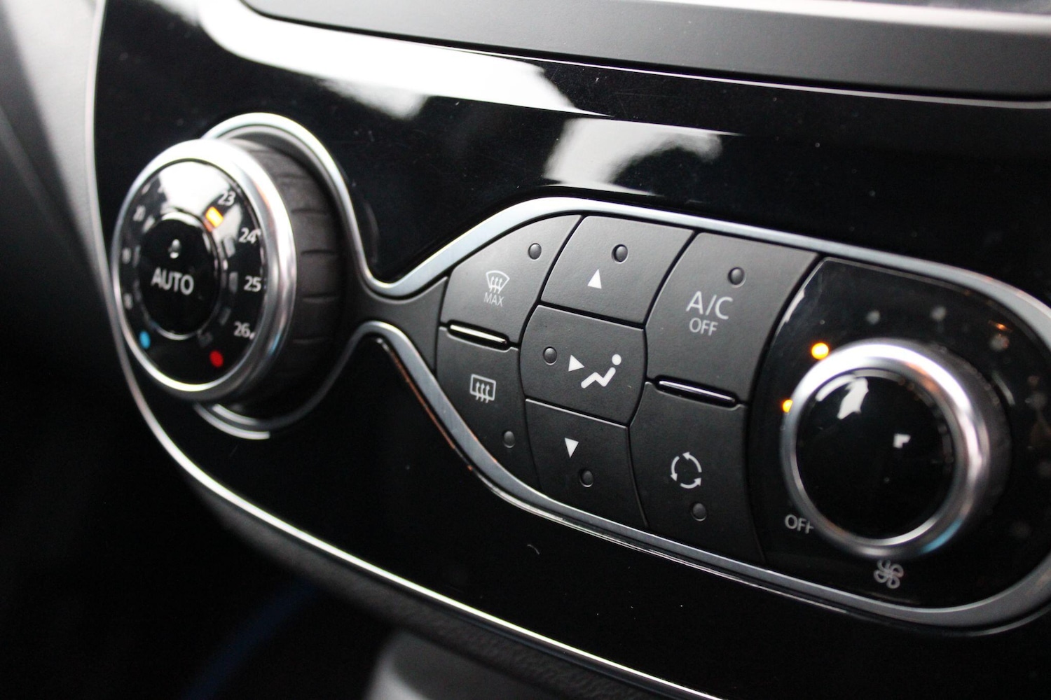 Used Renault Captur 2018 for sale - 76610226: Photo 19