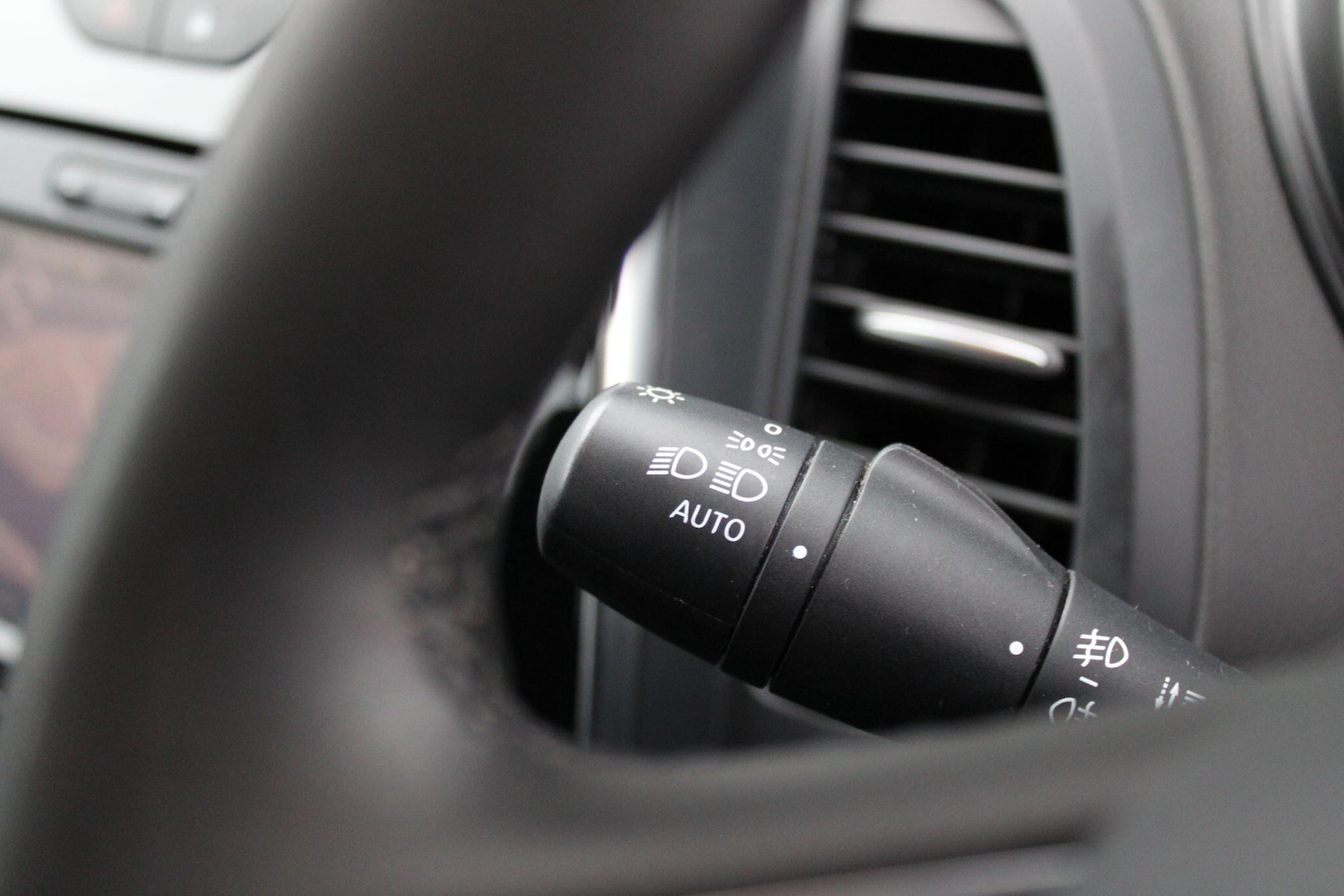 Used Renault Captur 2018 for sale - 76610226: Photo 20