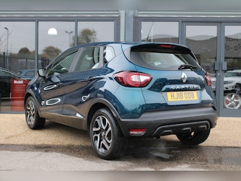 Used Renault Captur 2018 for sale - 76610226: Photo