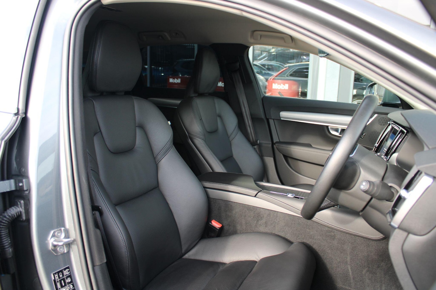 Used Volvo V90 2019 for sale - 76610190: Photo 3