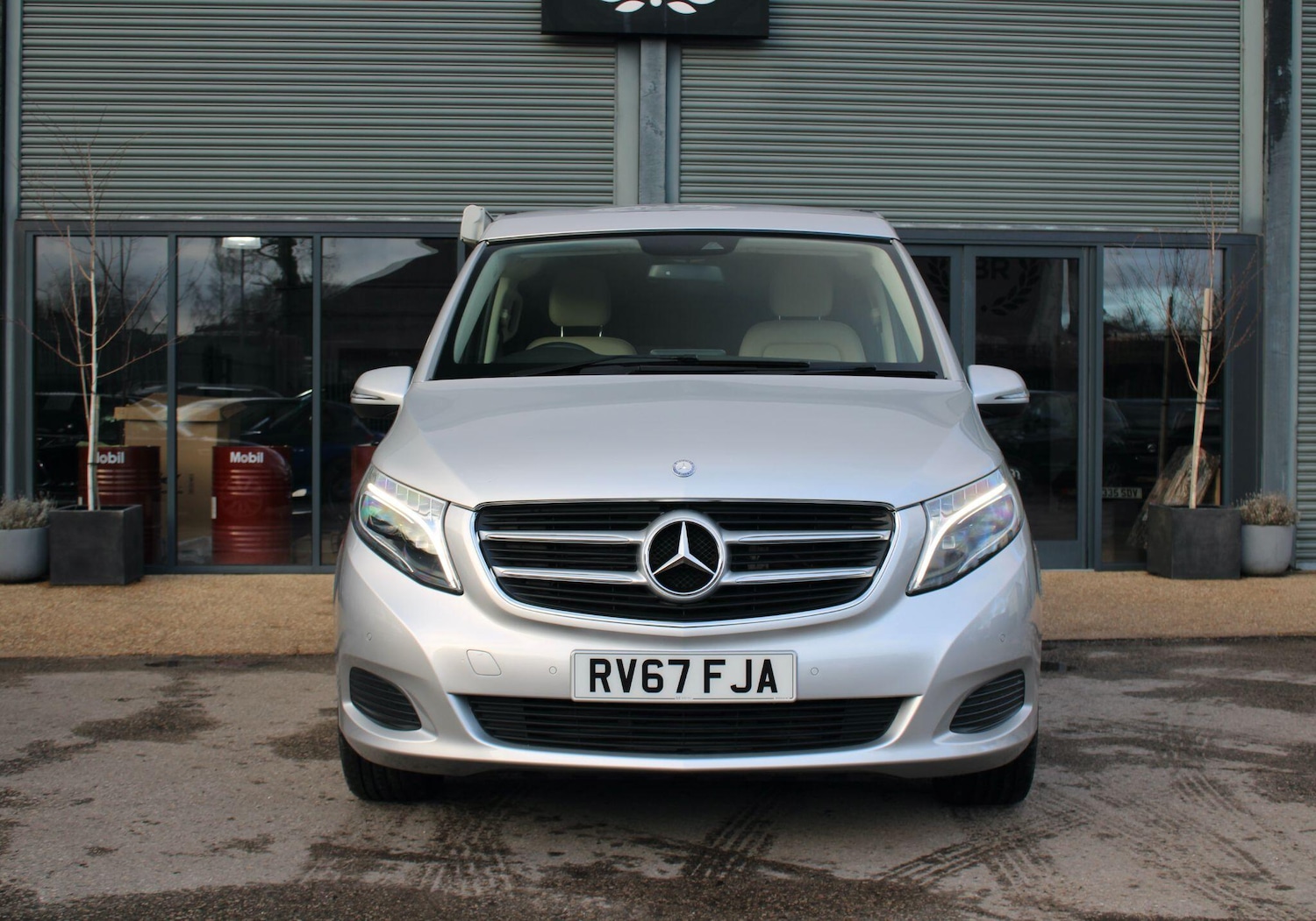 Used Mercedes-Benz V-Class 2017 for sale - 77203601: Photo 14