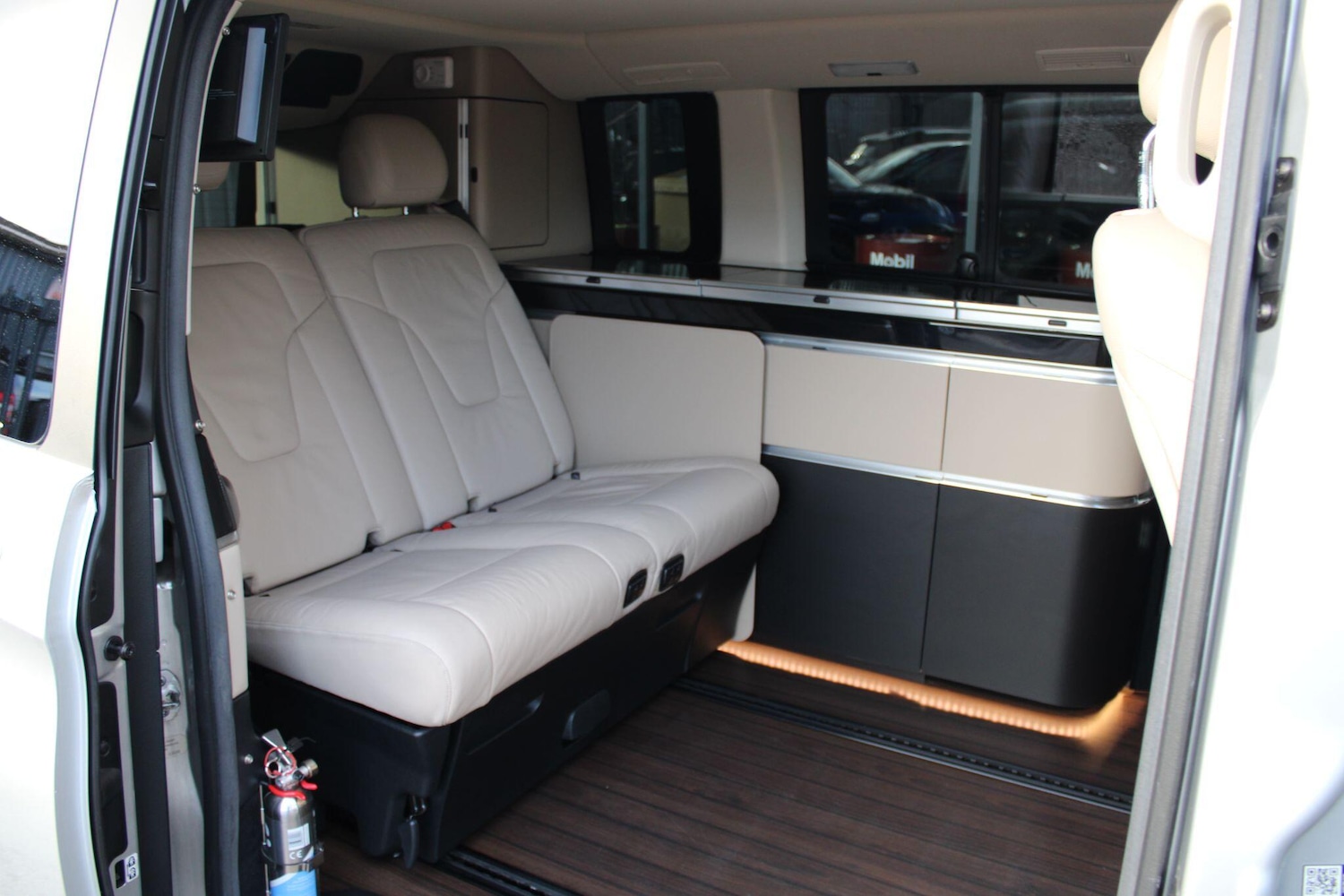 Used Mercedes-Benz V-Class 2017 for sale - 77203601: Photo 18