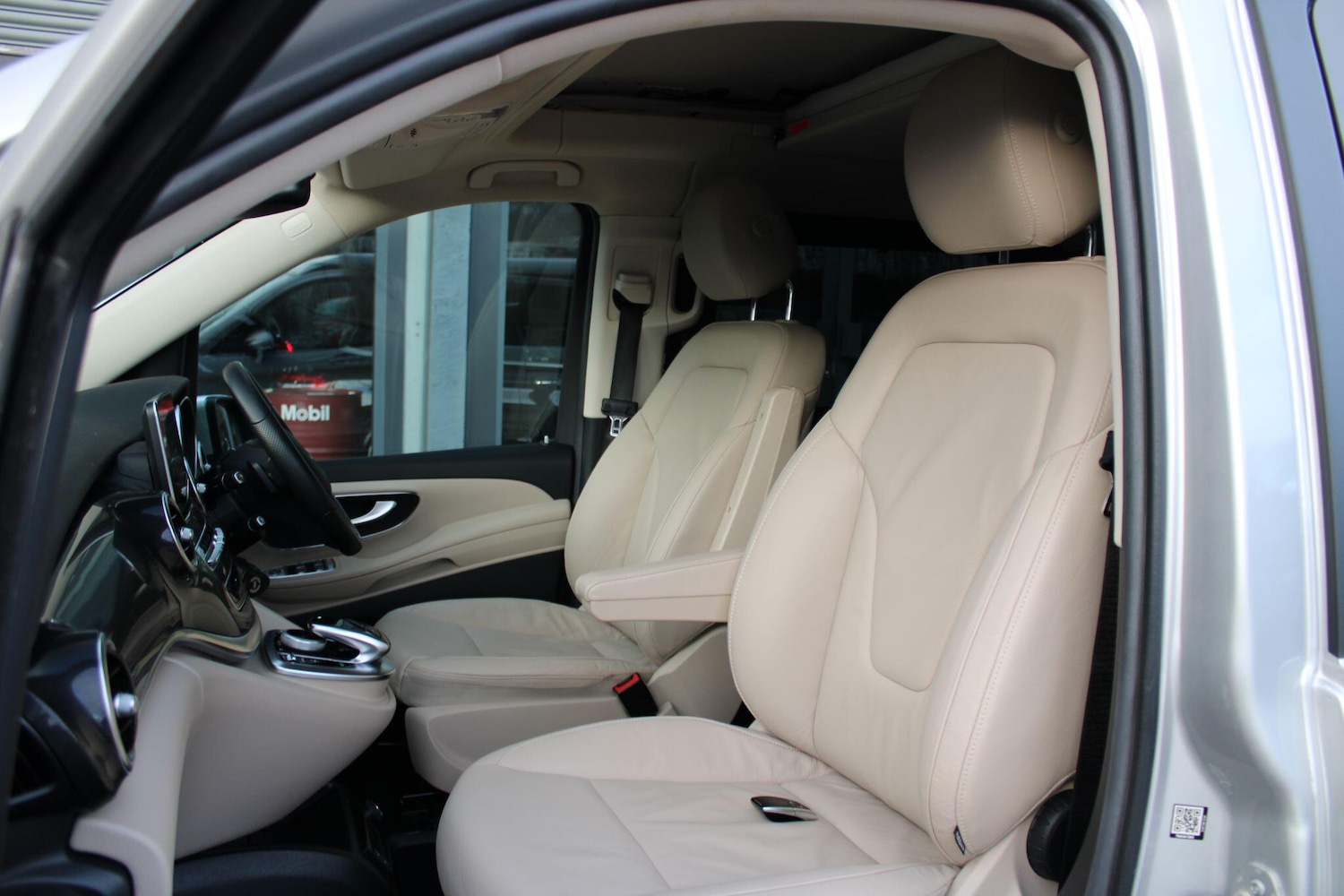 Used Mercedes-Benz V-Class 2017 for sale - 77203601: Photo 20