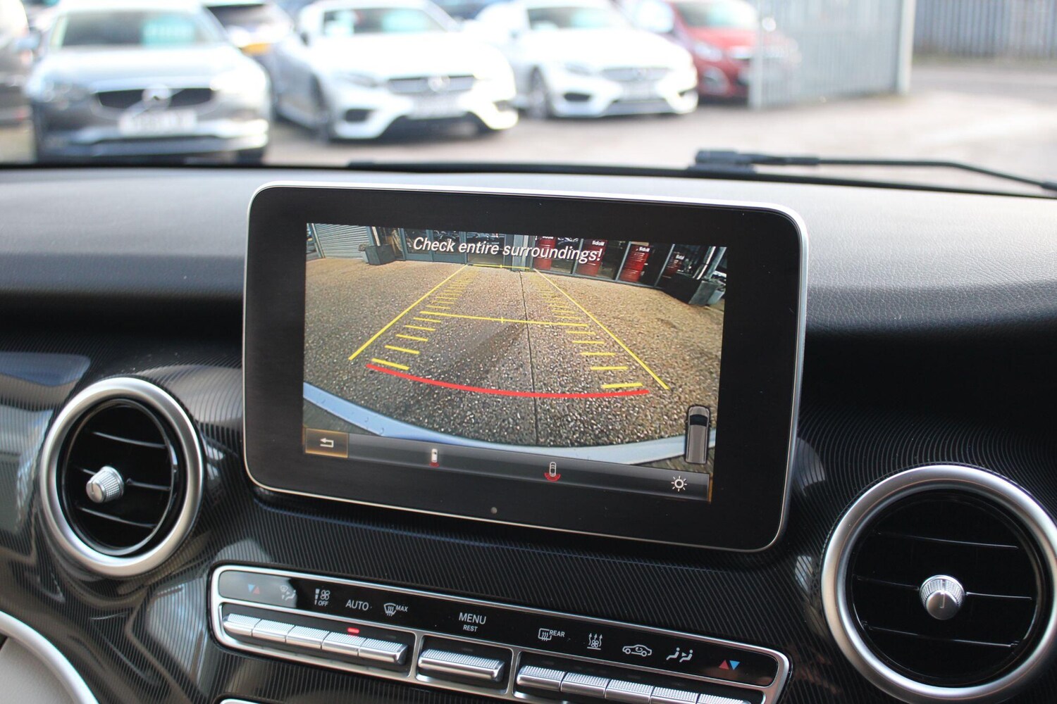 Used Mercedes-Benz V-Class 2017 for sale - 77203601: Photo 24