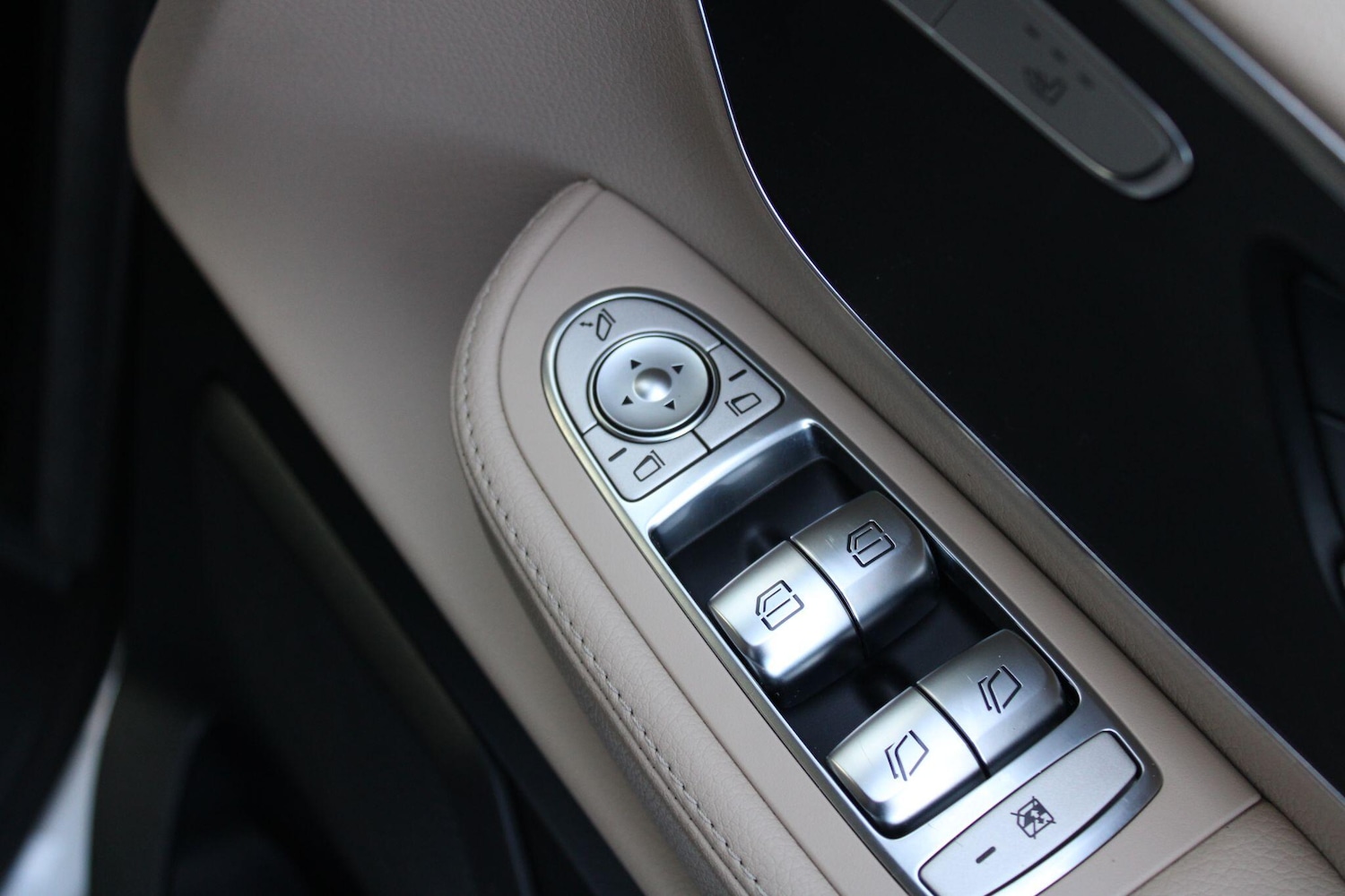 Used Mercedes-Benz V-Class 2017 for sale - 77203601: Photo 36