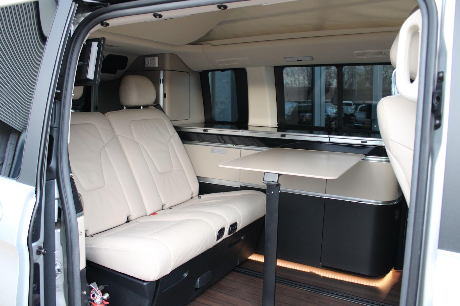 Used Mercedes-Benz V-Class 2017 for sale - 77203601: Photo 6