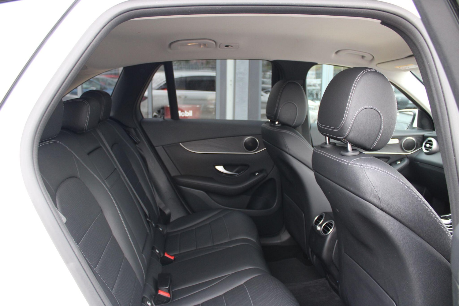 Used Mercedes-Benz GLC 2018 for sale - 76610224: Photo 11