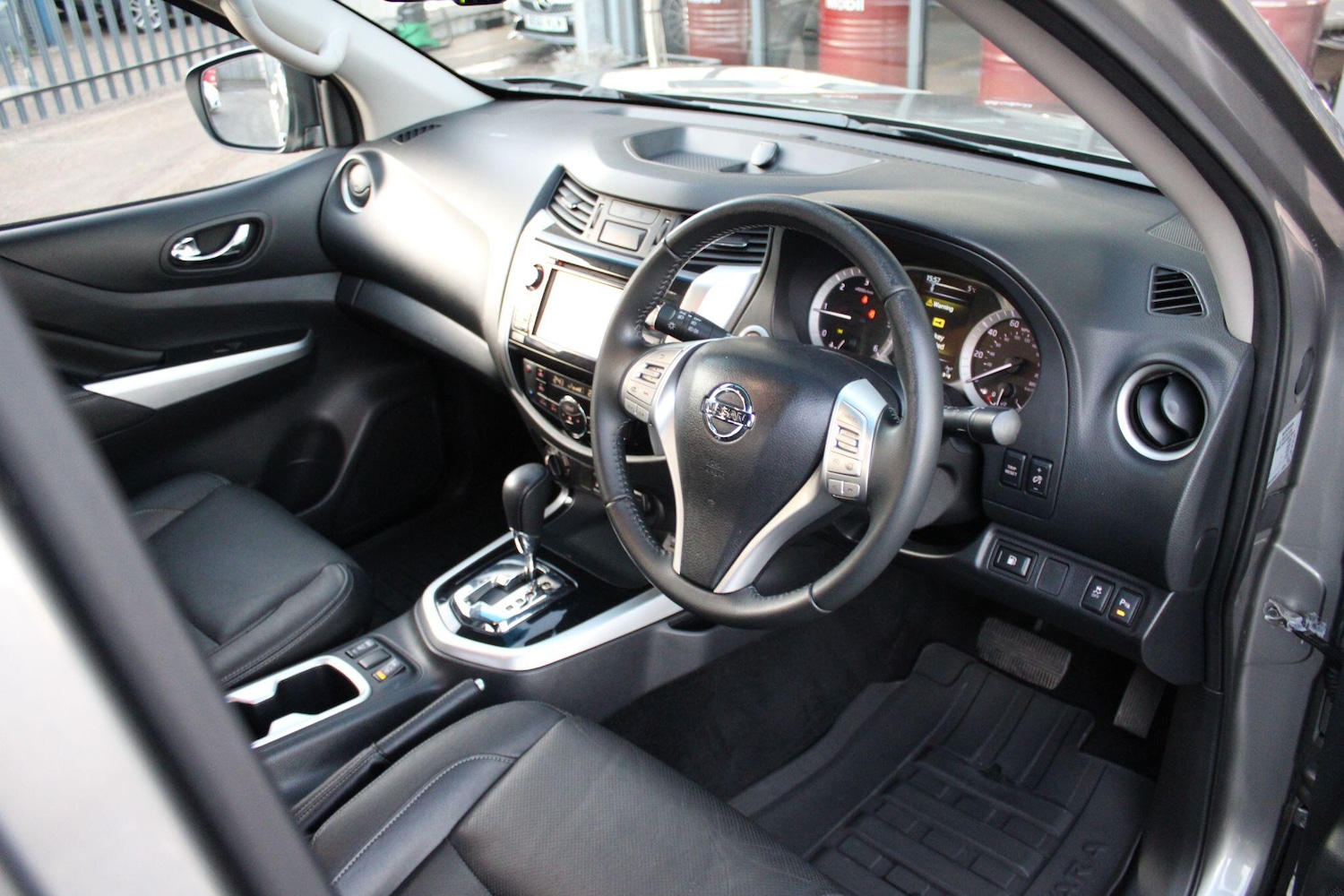 Used Nissan Navara 2017 for sale - 77969929: Photo 16