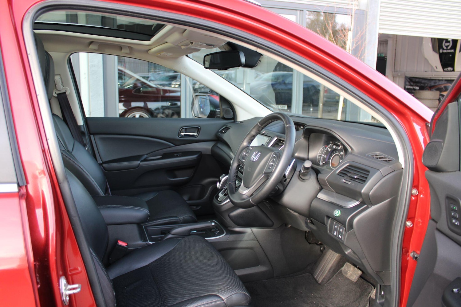 Used Honda CR-V 2018 for sale - 76610214: Photo 10