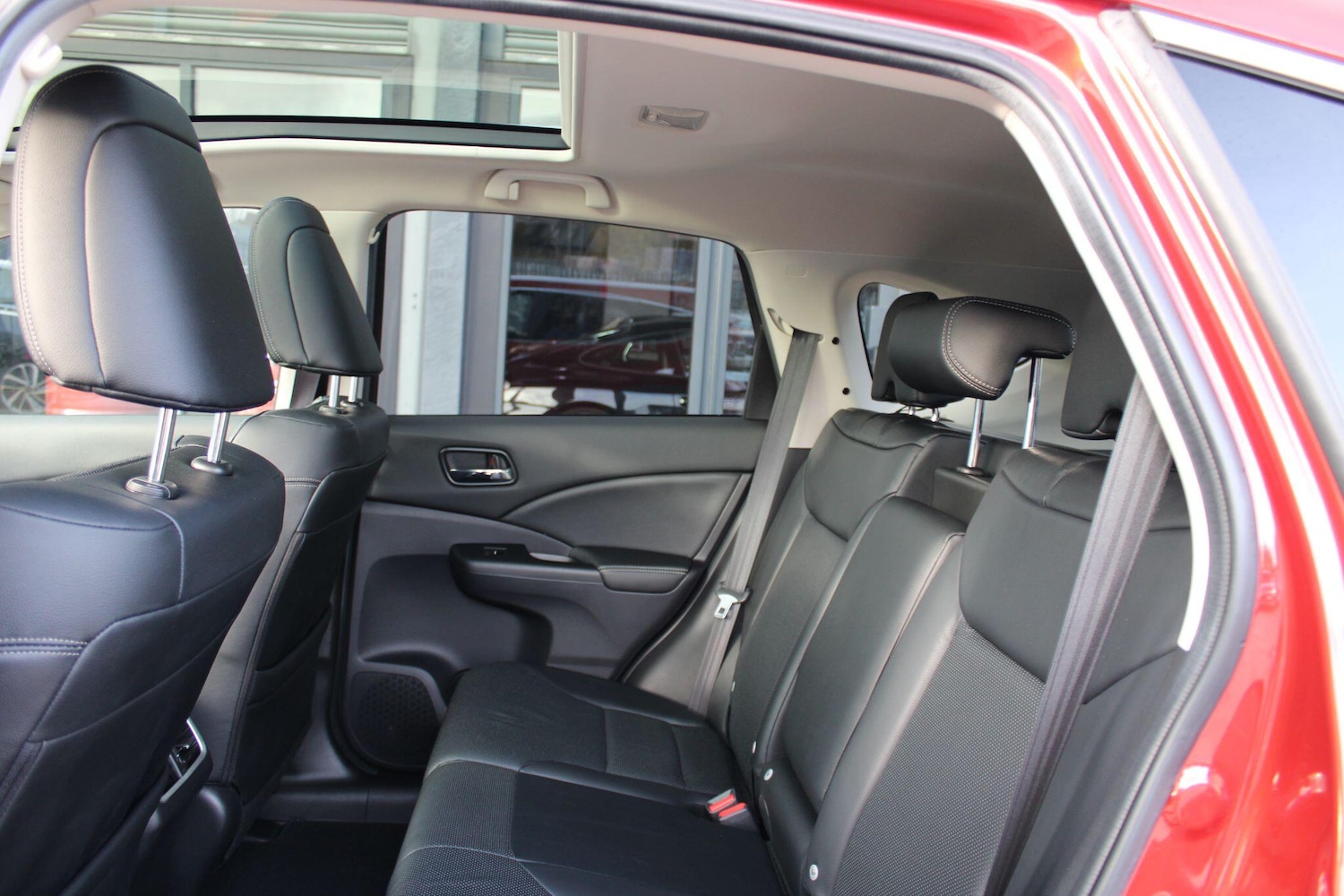 Used Honda CR-V 2018 for sale - 76610214: Photo 15