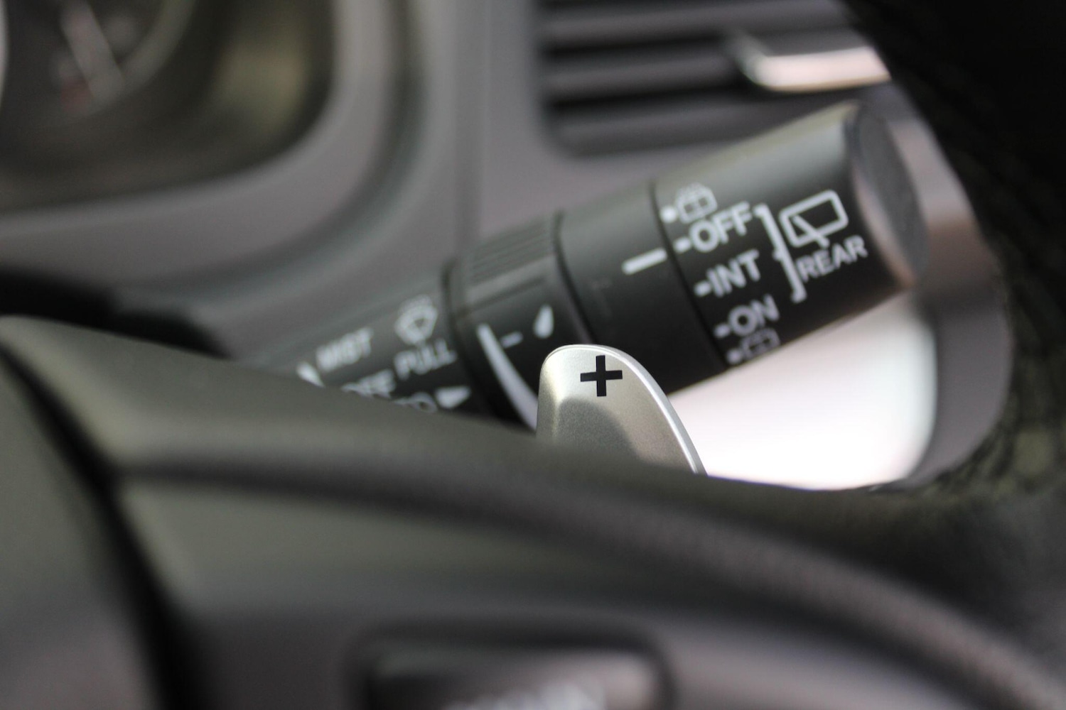 Used Honda CR-V 2018 for sale - 76610214: Photo 27