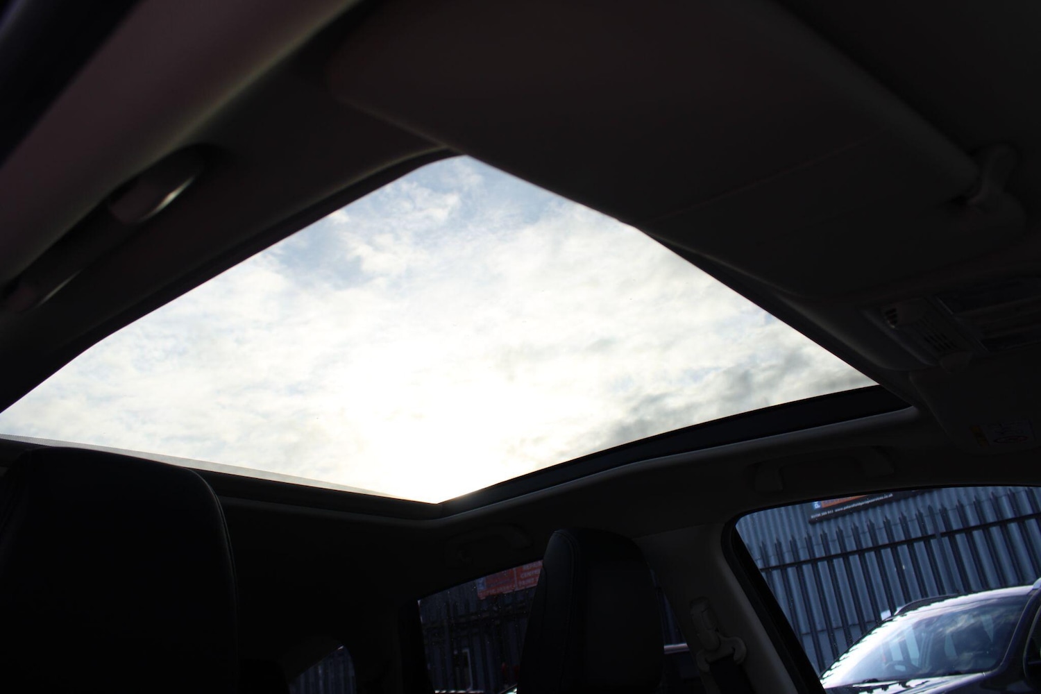 Used Honda CR-V 2018 for sale - 76610214: Photo 42