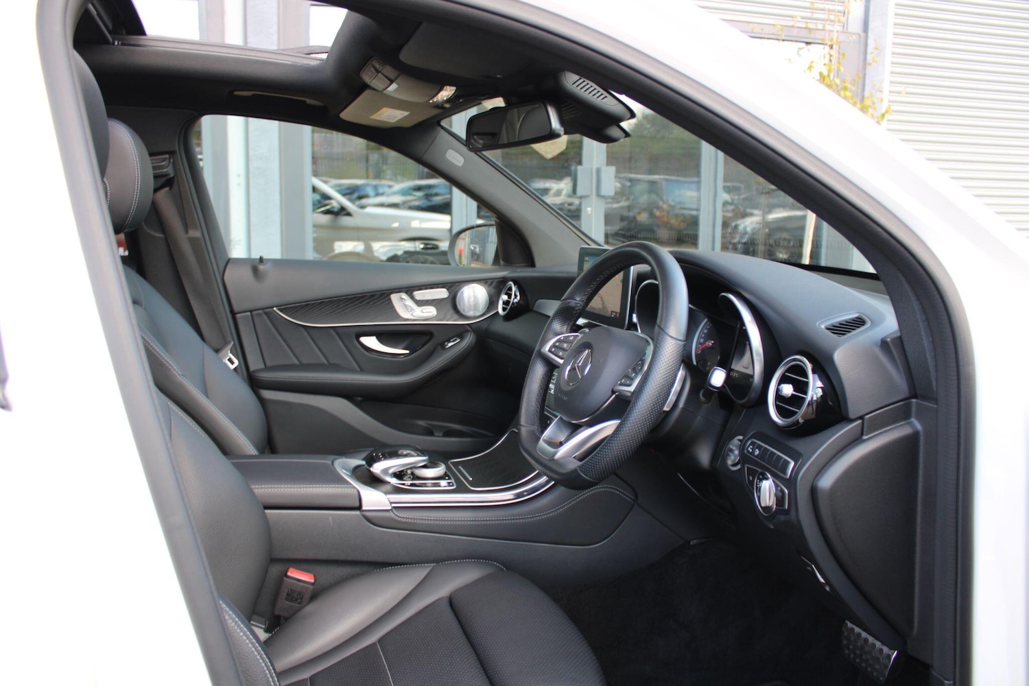 Used Mercedes-Benz GLC 2018 for sale - 76610215: Photo 10