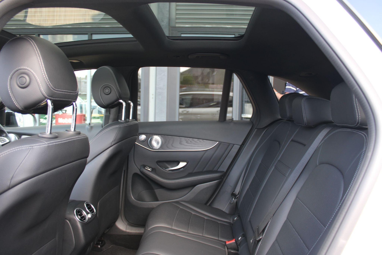 Used Mercedes-Benz GLC 2018 for sale - 76610215: Photo 15