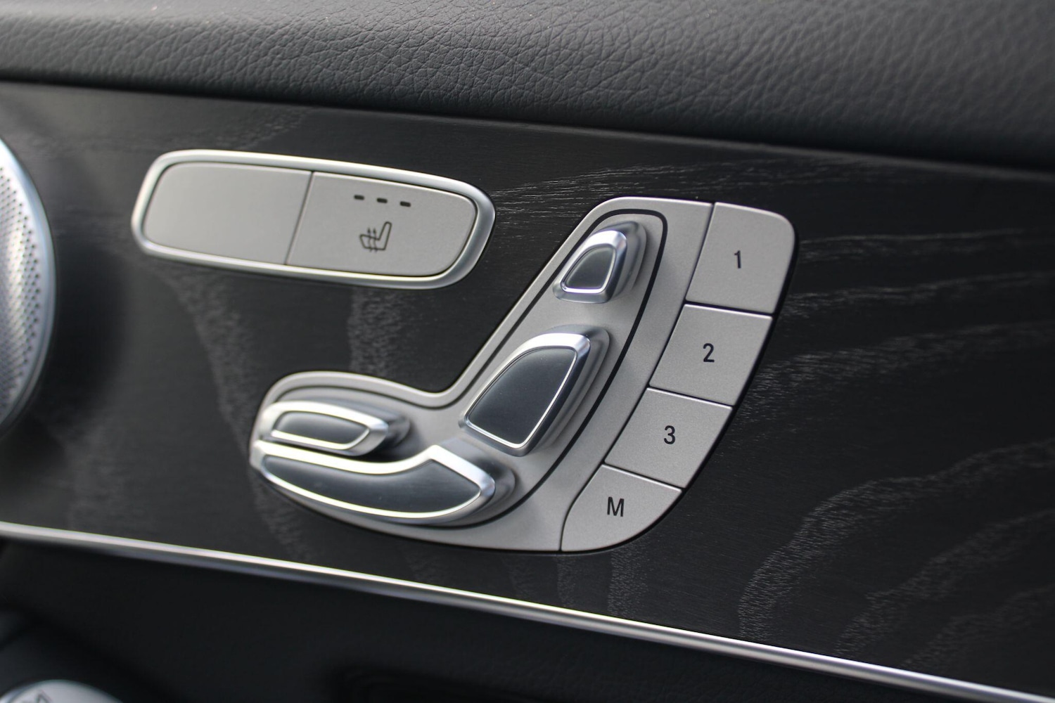 Used Mercedes-Benz GLC 2018 for sale - 76610215: Photo 26