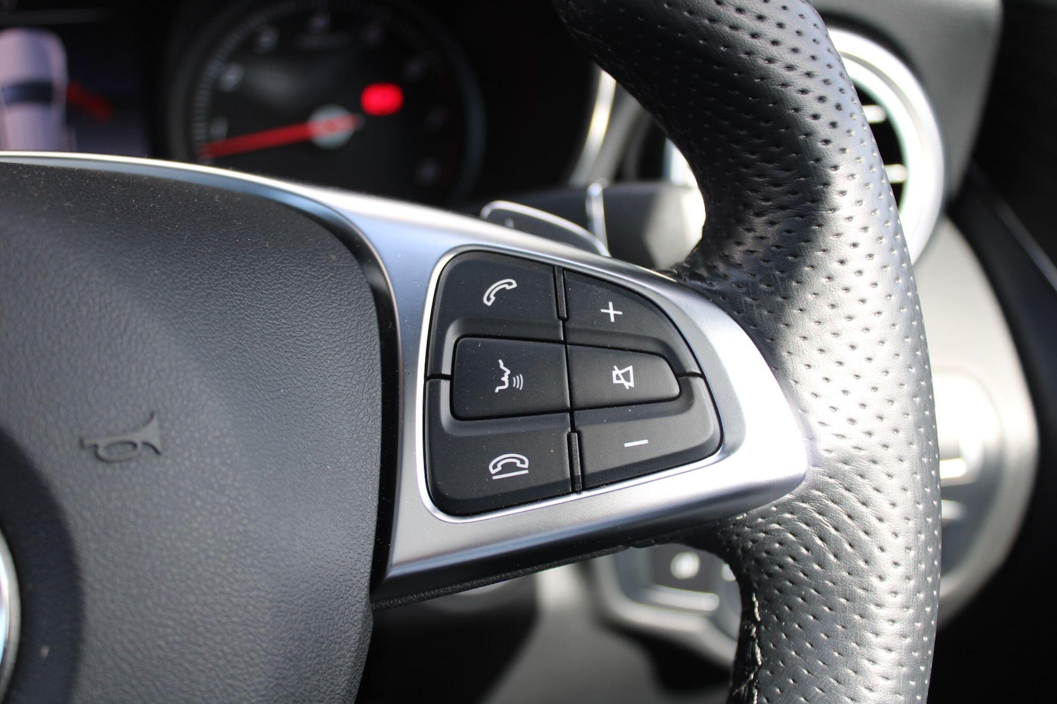 Used Mercedes-Benz GLC 2018 for sale - 76610215: Photo 29