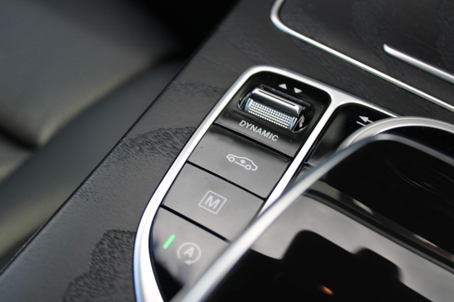 Used Mercedes-Benz GLC 2018 for sale - 76610215: Photo 32