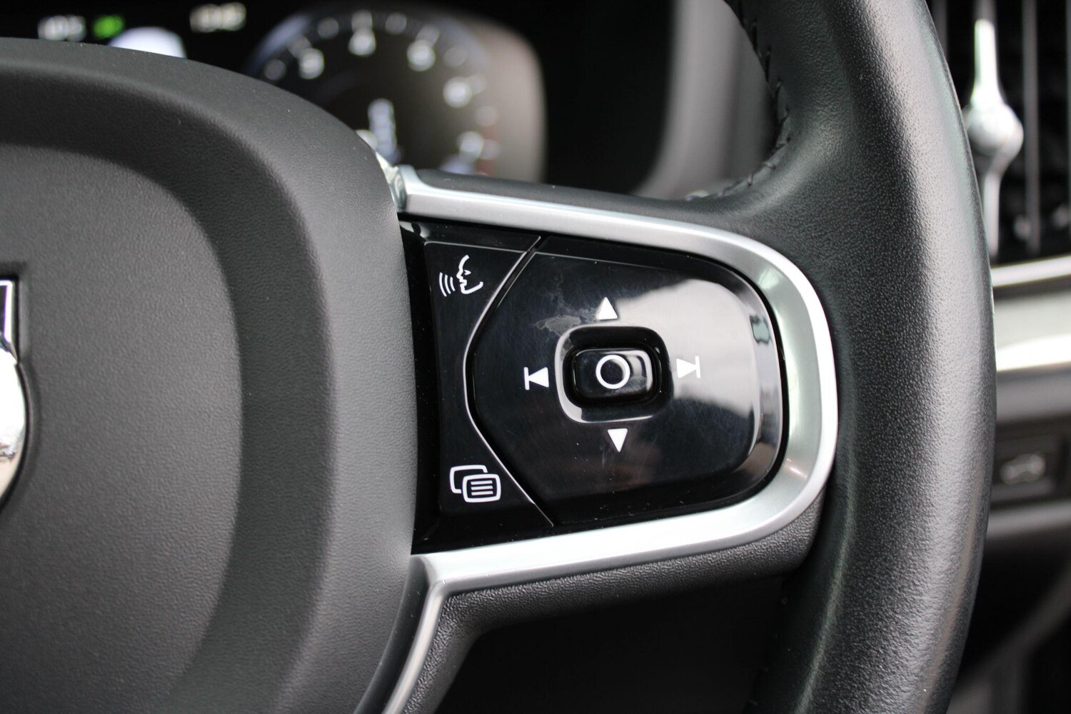 Used Volvo V60 Cross Country for sale - 77753772: Photo 24