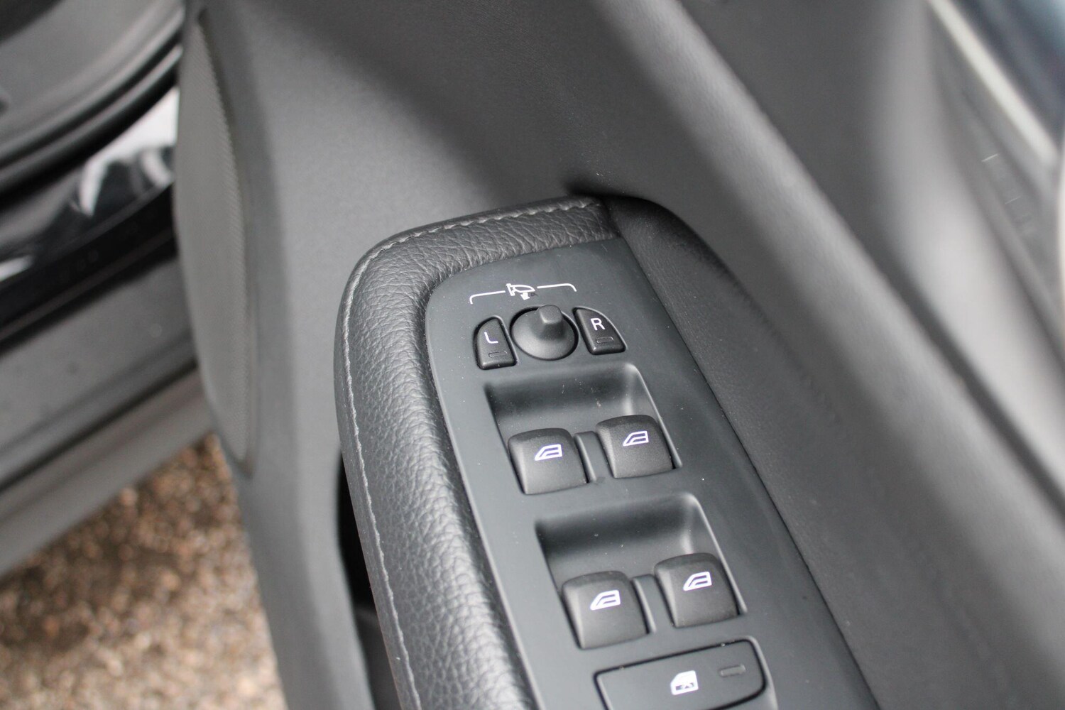 Used Volvo V60 Cross Country for sale - 77753772: Photo 28