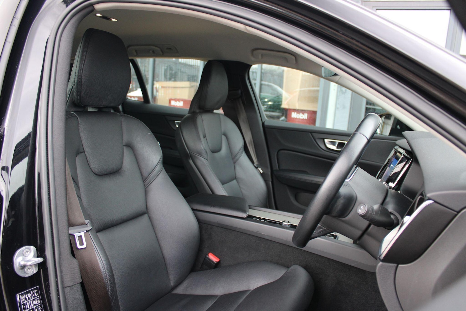 Used Volvo V60 Cross Country for sale - 77753772: Photo 3