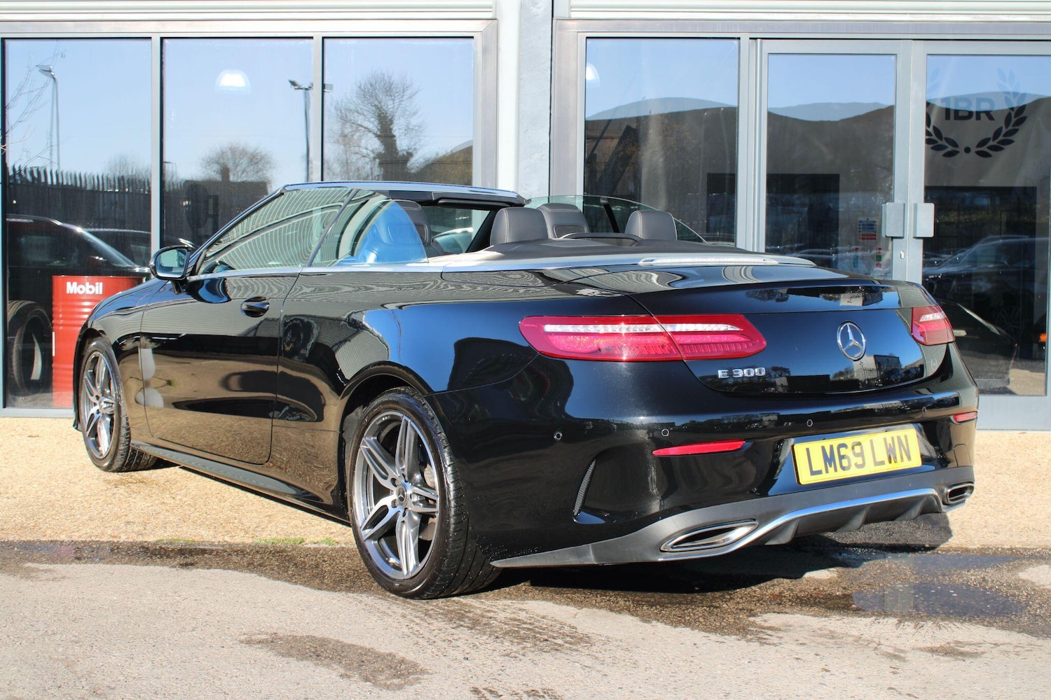 Used Mercedes-Benz E Class 2019 for sale - 76607660: Photo 2