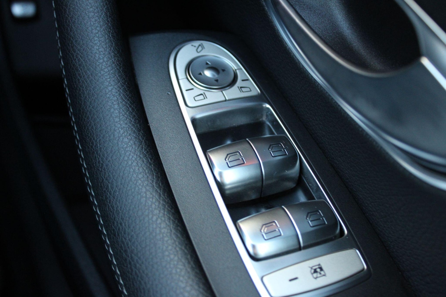 Used Mercedes-Benz E Class 2019 for sale - 76607660: Photo 30