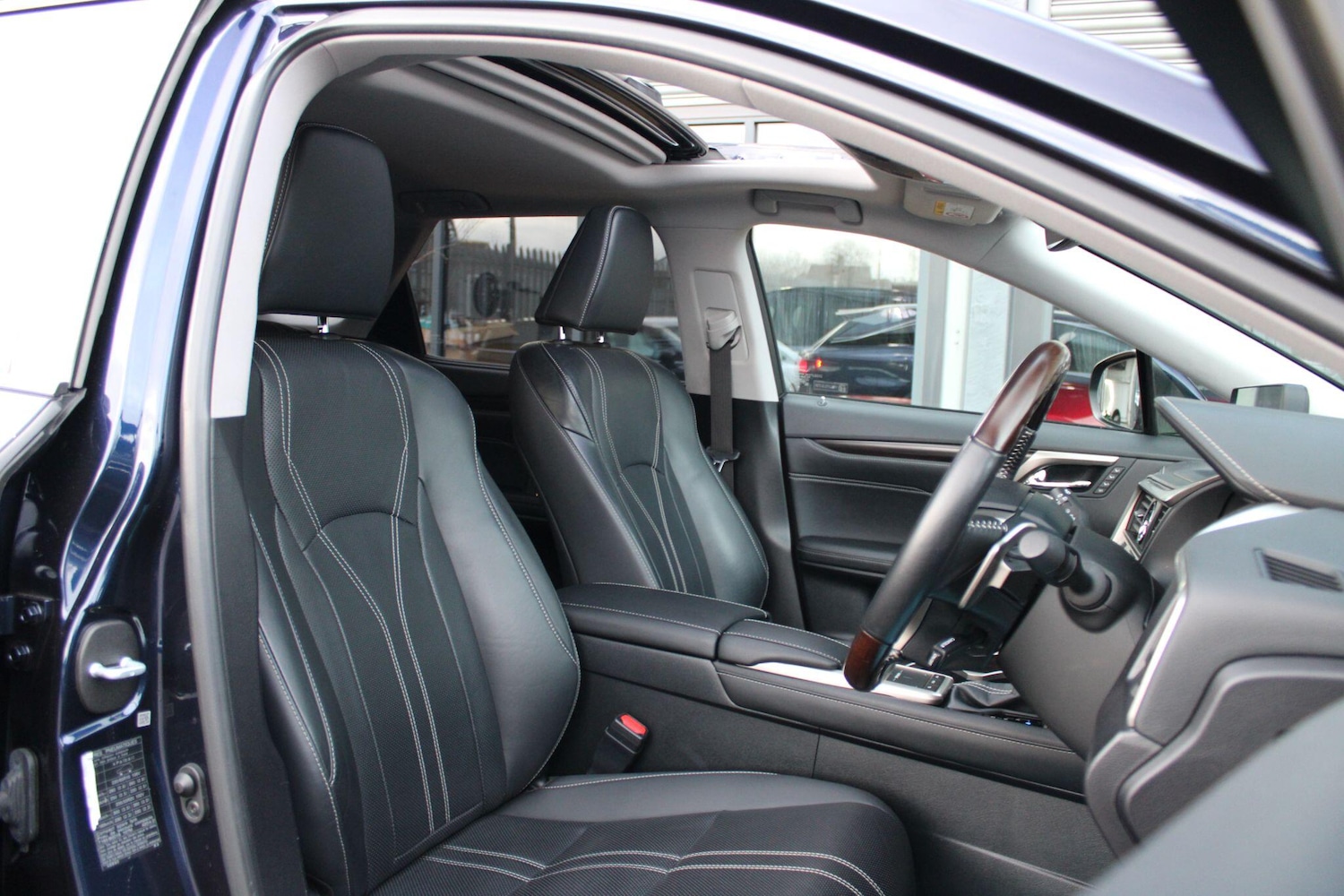 Used Lexus RX 2022 for sale - 77028992: Photo 3