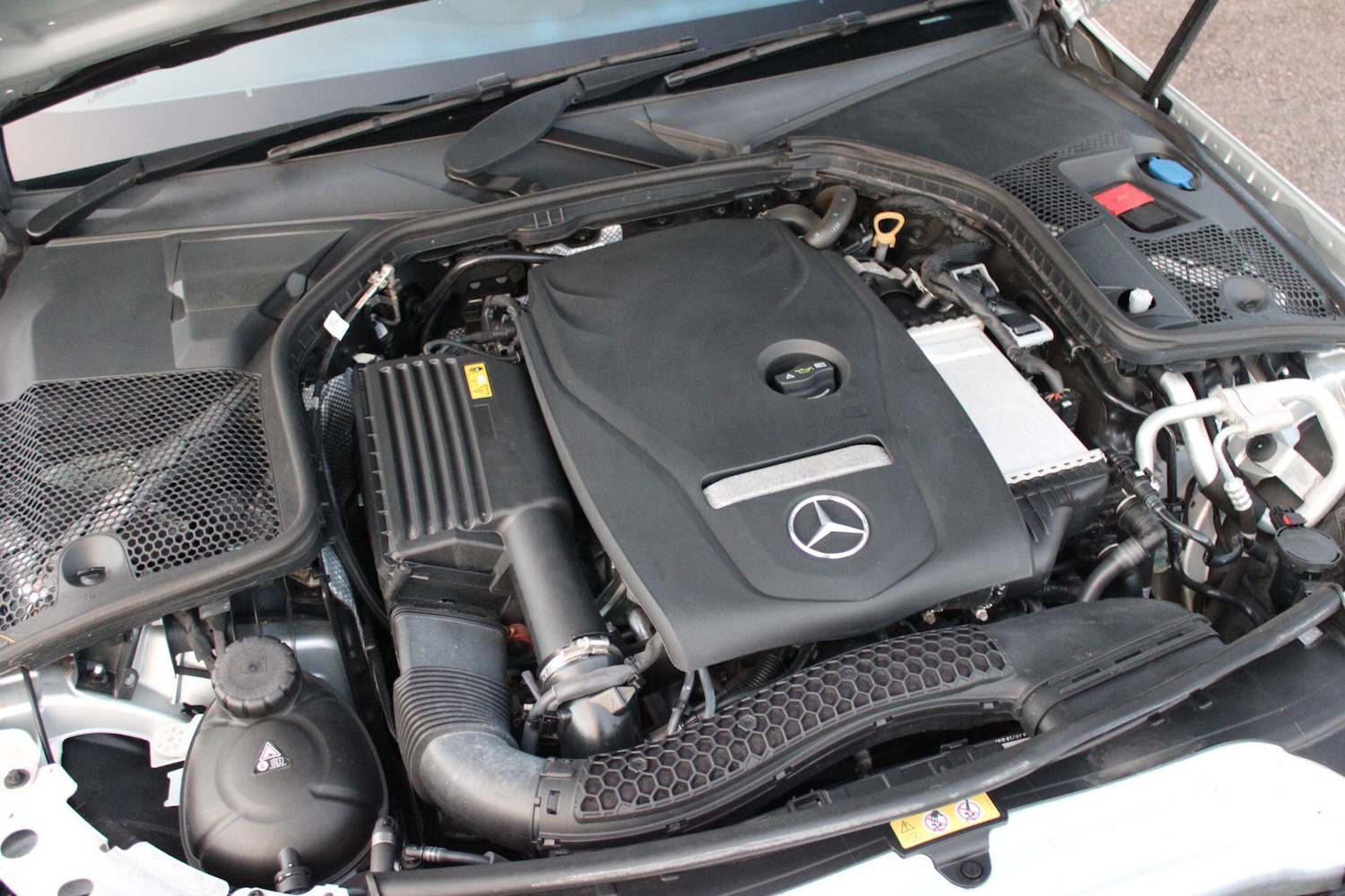 Used Mercedes-Benz C Class 2018 for sale - 77190878: Photo 34