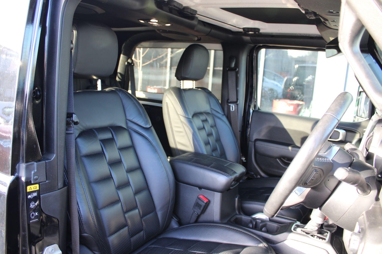 Used Jeep Wrangler 2020 for sale - 76886085: Photo 3