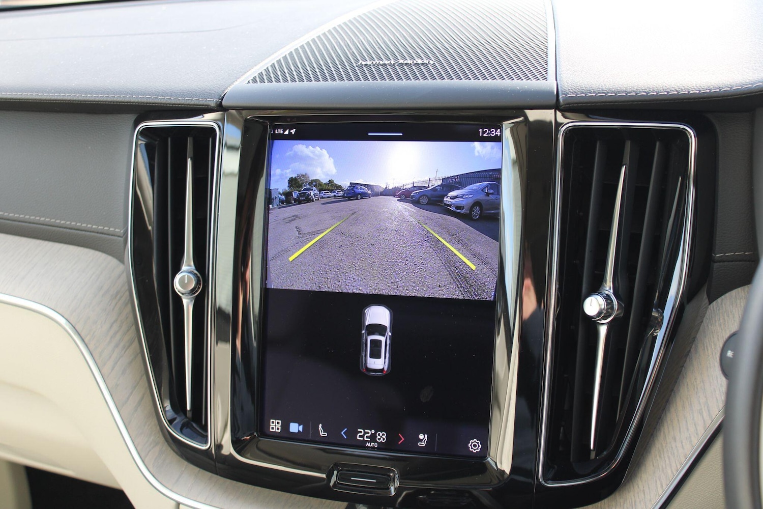 Used Volvo XC60 2022 for sale - 76610216: Photo 20