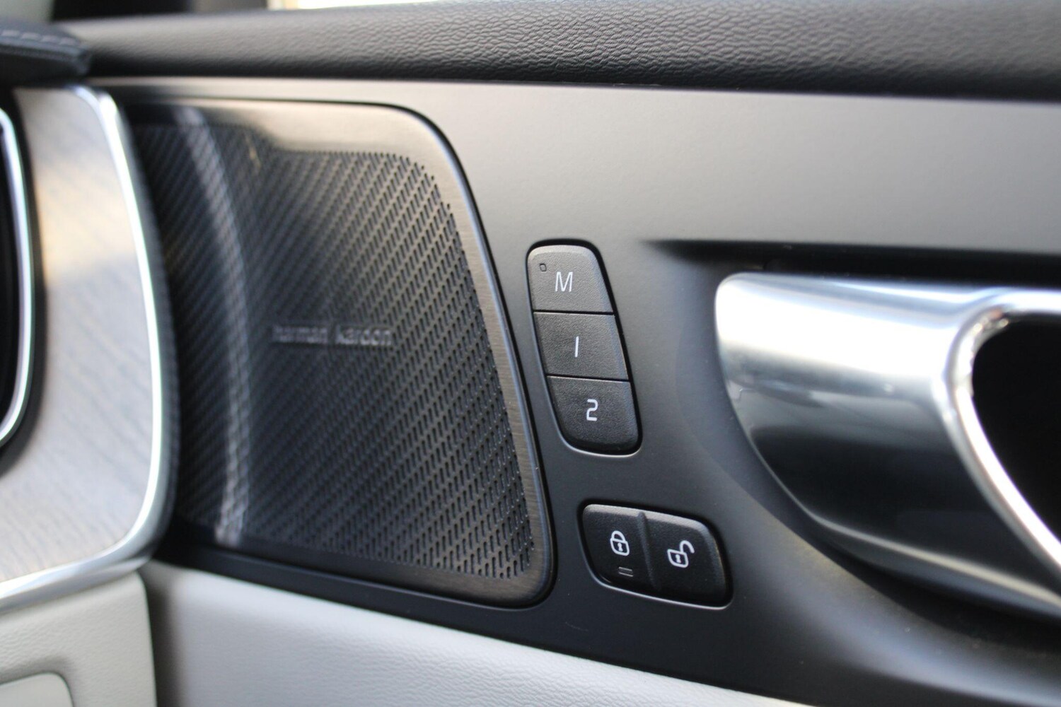 Used Volvo XC60 2022 for sale - 76610216: Photo 28