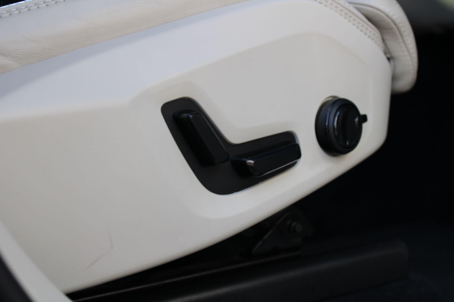 Used Volvo XC60 2022 for sale - 76610216: Photo 35