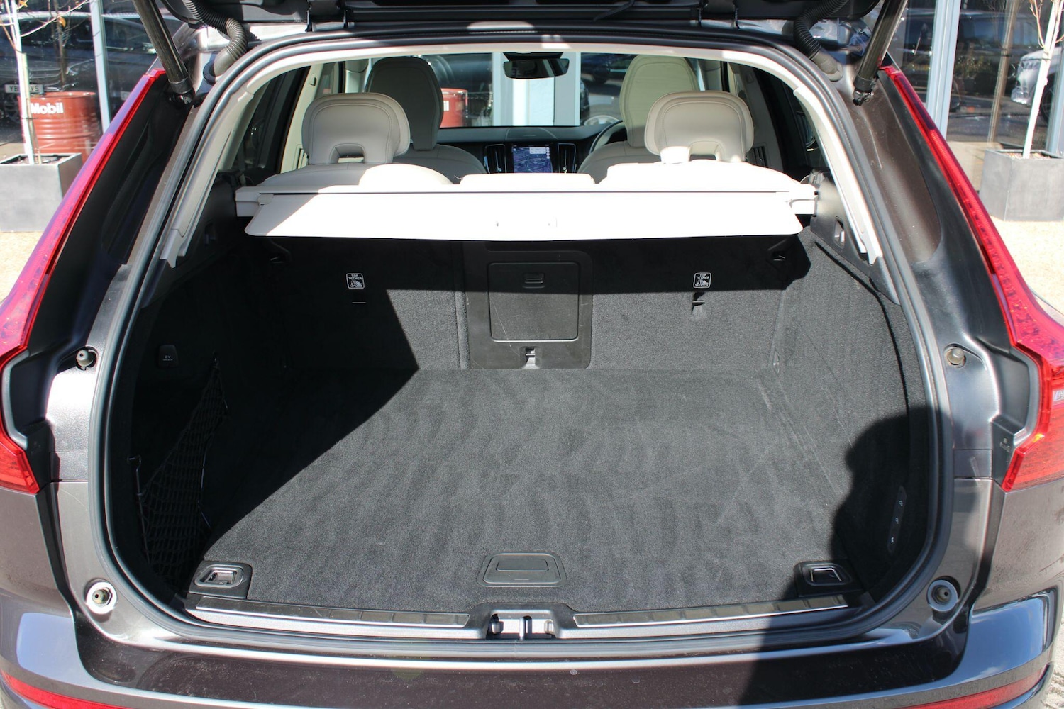 Used Volvo XC60 2022 for sale - 76610216: Photo 45