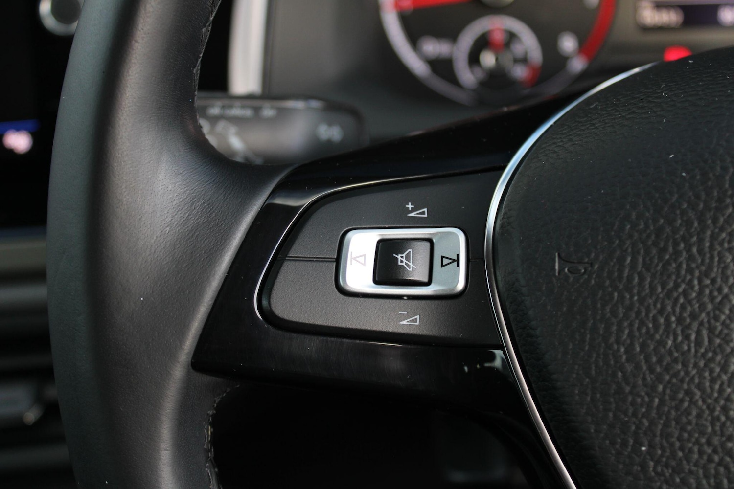 Used Volkswagen Polo 2018 for sale - 77267001: Photo 23