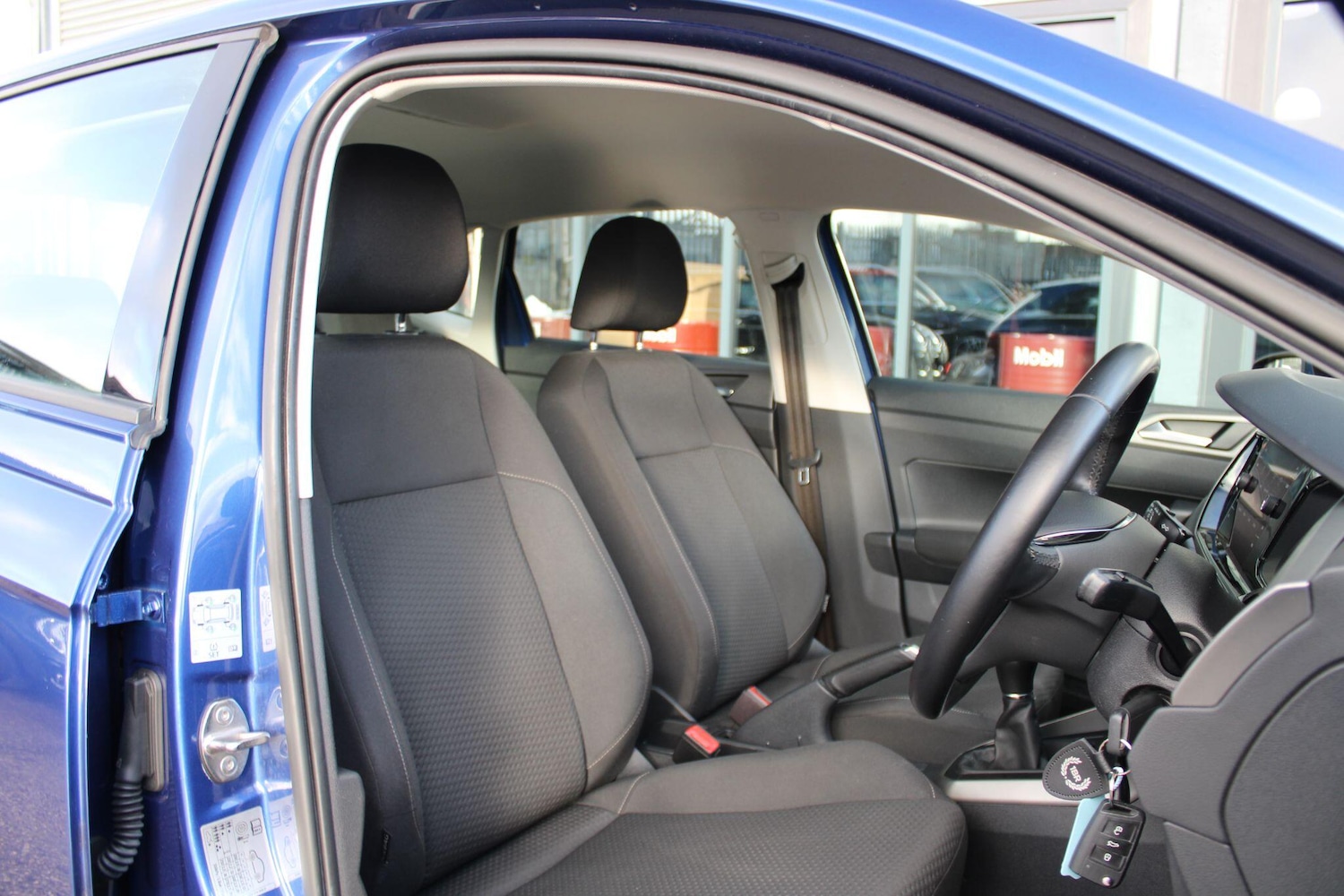 Used Volkswagen Polo 2018 for sale - 77267001: Photo 3