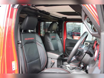 Used Jeep Wrangler 2020 for sale - 77799110: Photo