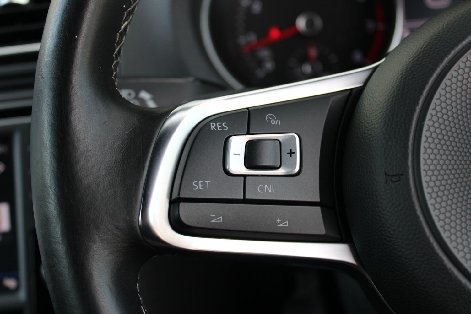 Used Volkswagen Polo 2017 for sale - 76610207: Photo 23