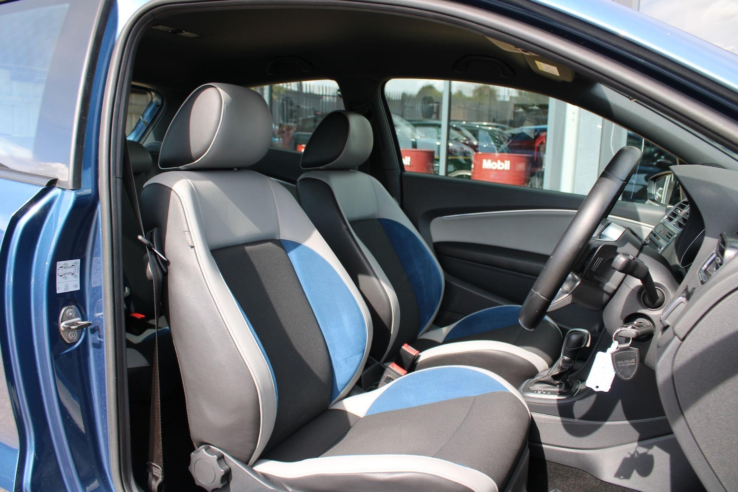 Used Volkswagen Polo 2017 for sale - 76610207: Photo 3