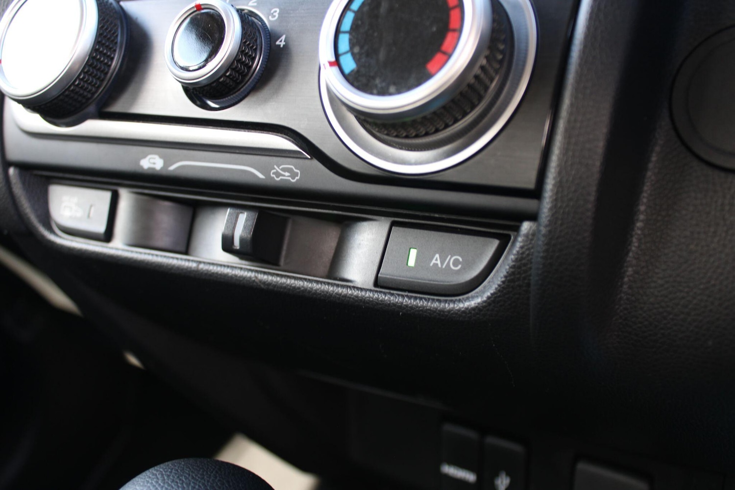 Used Honda Jazz 2019 for sale - 76608330: Photo 20