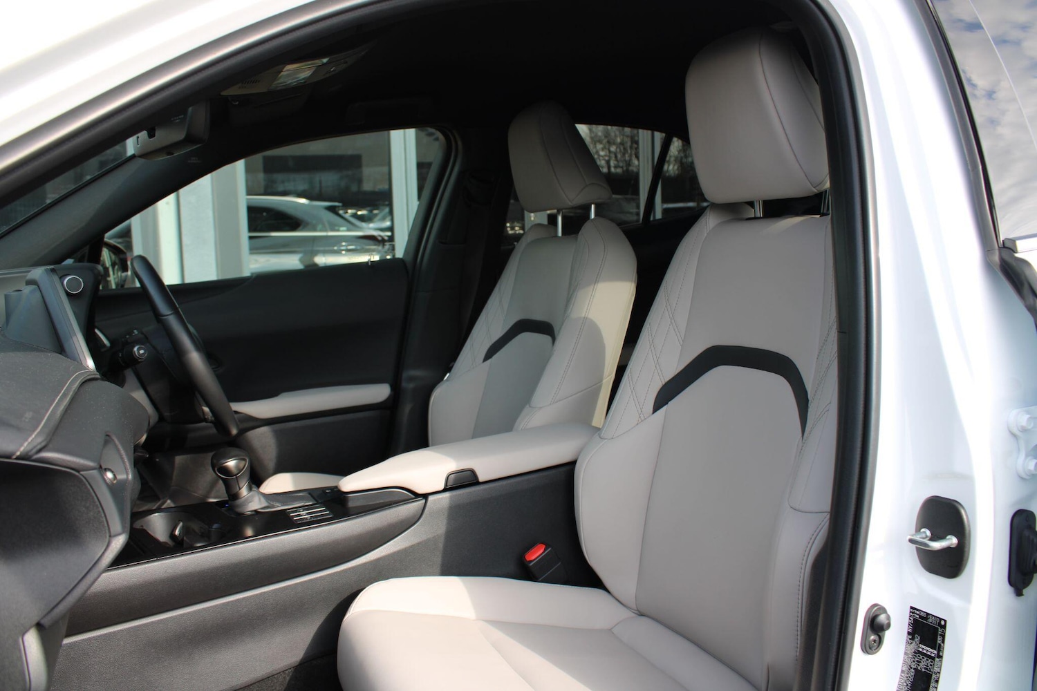 Used Lexus UX 2023 for sale - 77724078: Photo 14