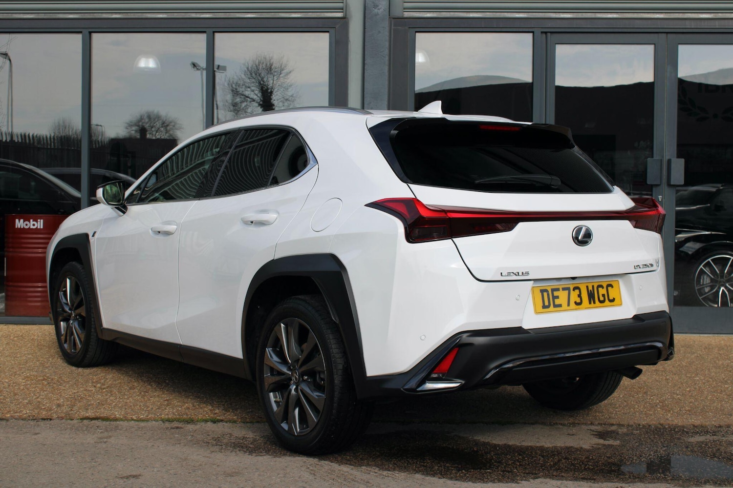 Used Lexus UX 2023 for sale - 77724078: Photo 2