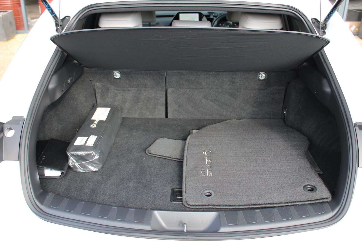 Used Lexus UX 2023 for sale - 77724078: Photo 41