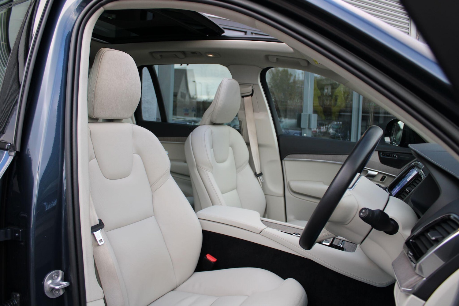 Used Volvo XC90 2022 for sale - 76765483: Photo 3