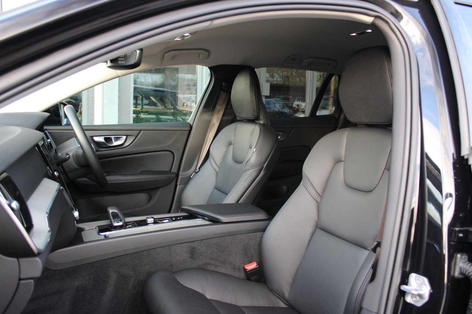 Used Volvo V60 Cross Country 2021 for sale - 76765281: Photo 14