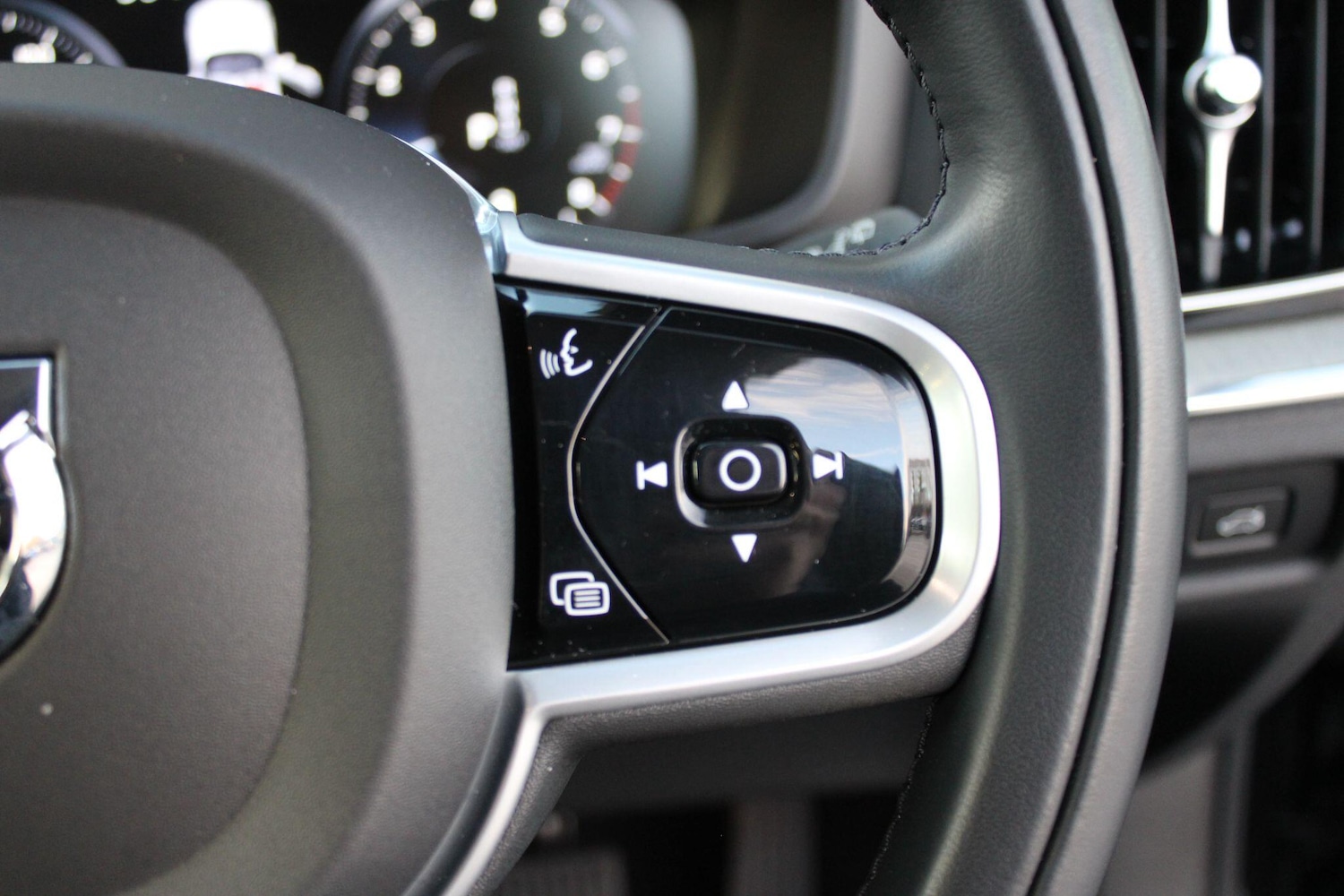 Used Volvo V60 Cross Country 2021 for sale - 76765281: Photo 27