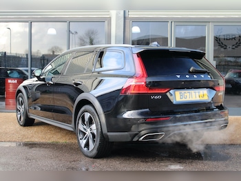 Used Volvo V60 Cross Country 2021 for sale - 76765281: Photo