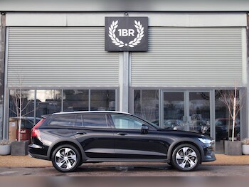 Used Volvo V60 Cross Country 2021 for sale - 76765281: Photo